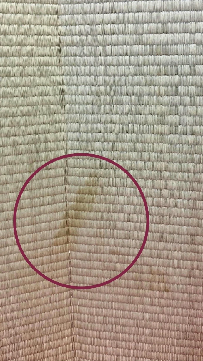 Defective 4-fold mattress